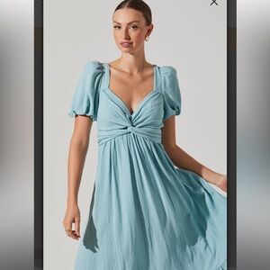 NWOT ASTR The Label Twist Bust Tie Back Midi Dress size small teal